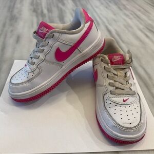 Nike White and Hot Pink Gym Shoes